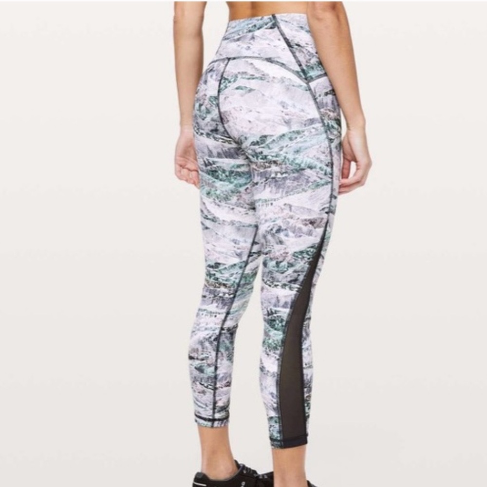 Lululemon Train Times Pant 25" Springscape Multi Obsidian Size 6 Luxtreme‎ Mesh